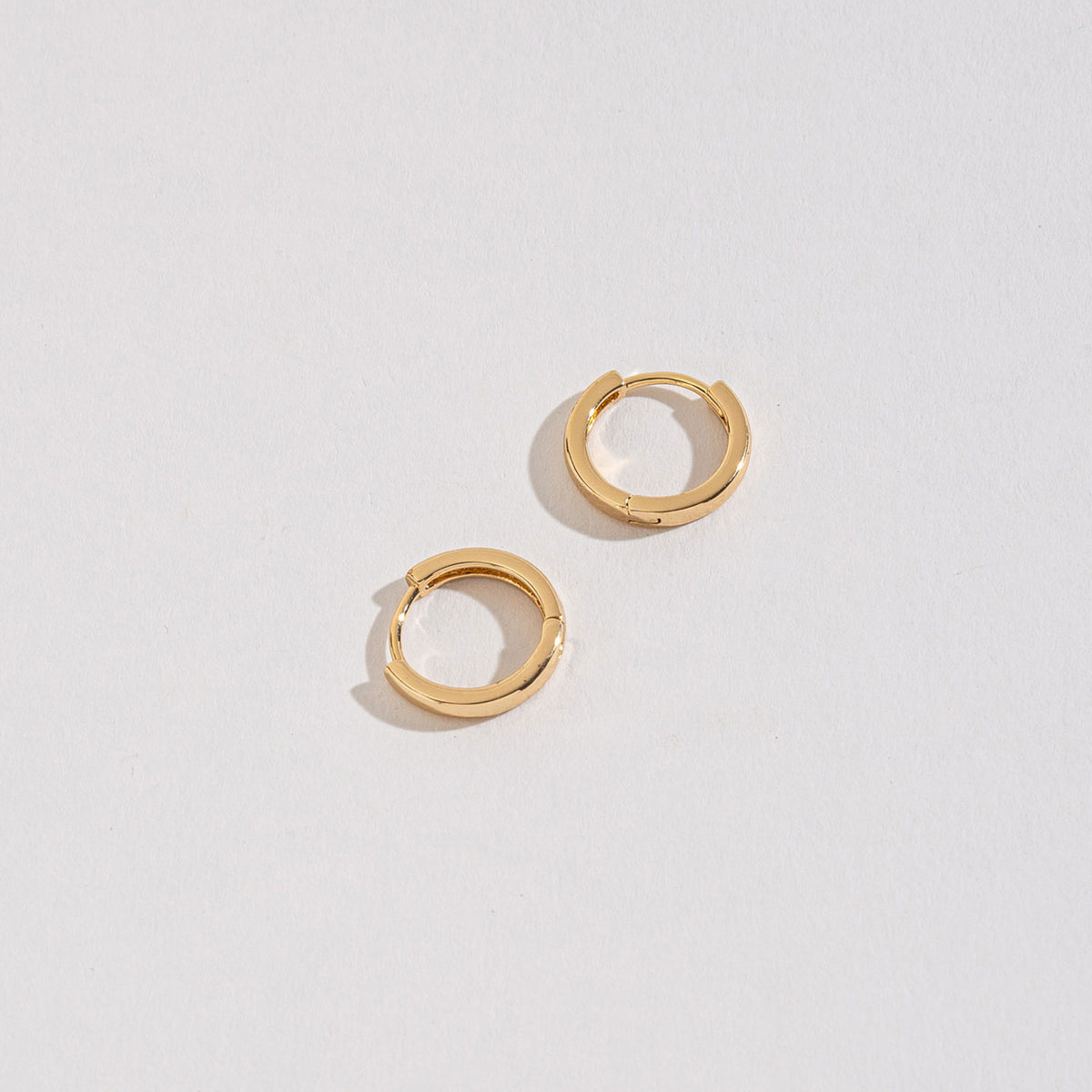 Medium Huggie Hoop Earrings