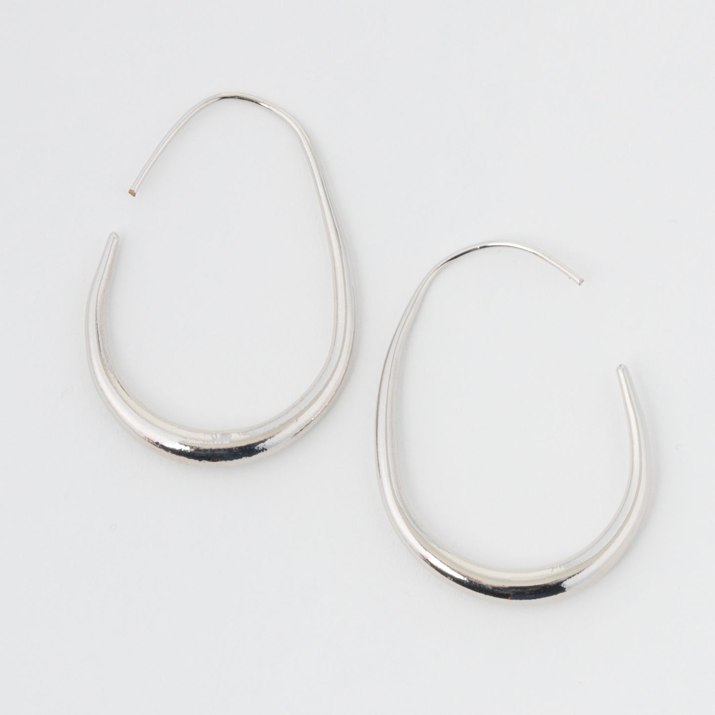 Medium Graduated Oval Hoop Earrings
