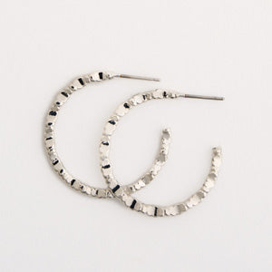 Hoop Earrings Textured Open C-Hoop Modern Fashion Earrings