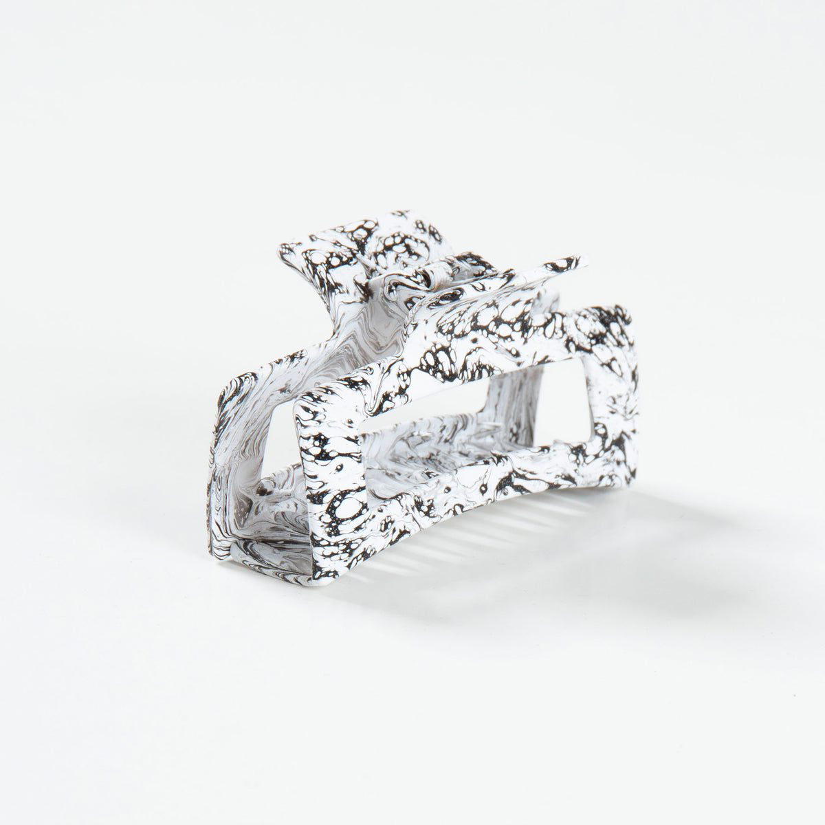 Jayka Marble Claw Hair Clip