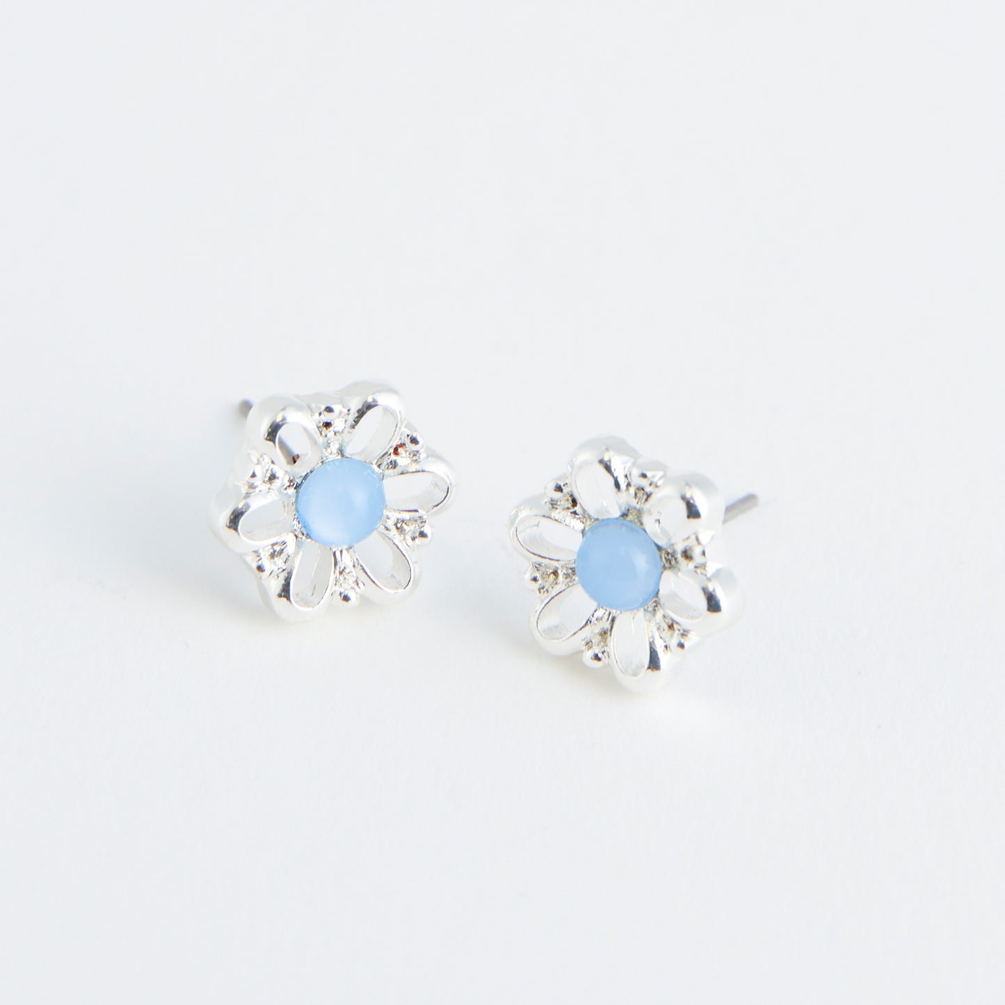 Ear Sense Silver and Blue Stone Flower Stud Earrings