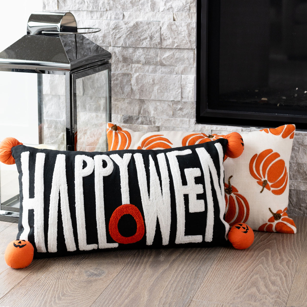 YeeJu Set di 4 federe per cuscini di Halloween, 45 x 45 cm, decorazione con zucca, motivo teschio nero, federe quadrate in lino, per casa, esterno, divano (45 x 45 cm YeeJu Set di 4 federe per cuscini di Halloween, 45 x 45 cm, decorazione con zucca, motivo teschio nero, federe quadrate in lino, per casa, esterno, divano (45 x 45 cm