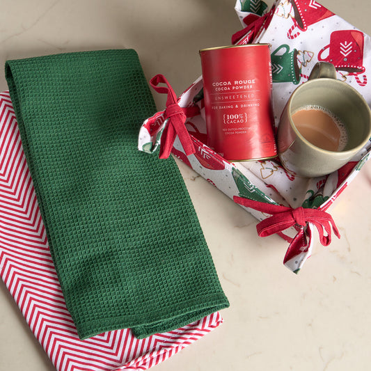 4 Piece Christmas Holiday Mugs Tea Towel & Bread Basket Set