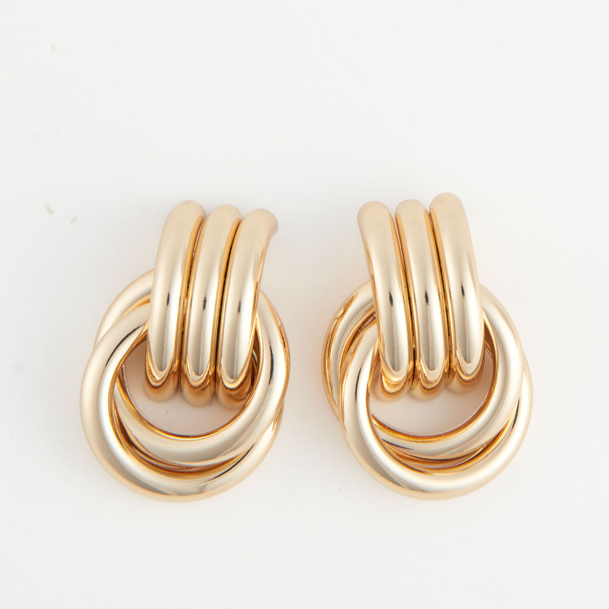 Stud Earrings Solara Interlocking Triple Knot