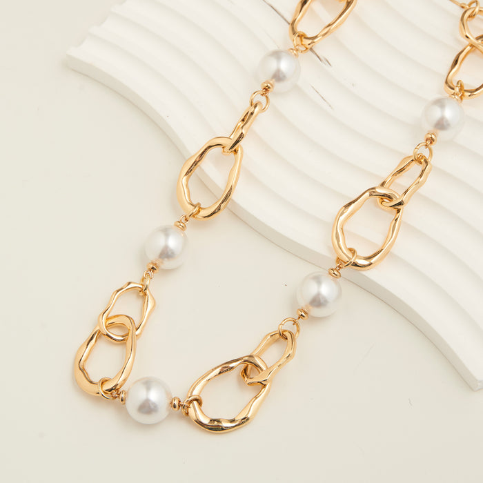 Chain Necklace Elodie 18" Gold Chunky Linked Faux Pearl