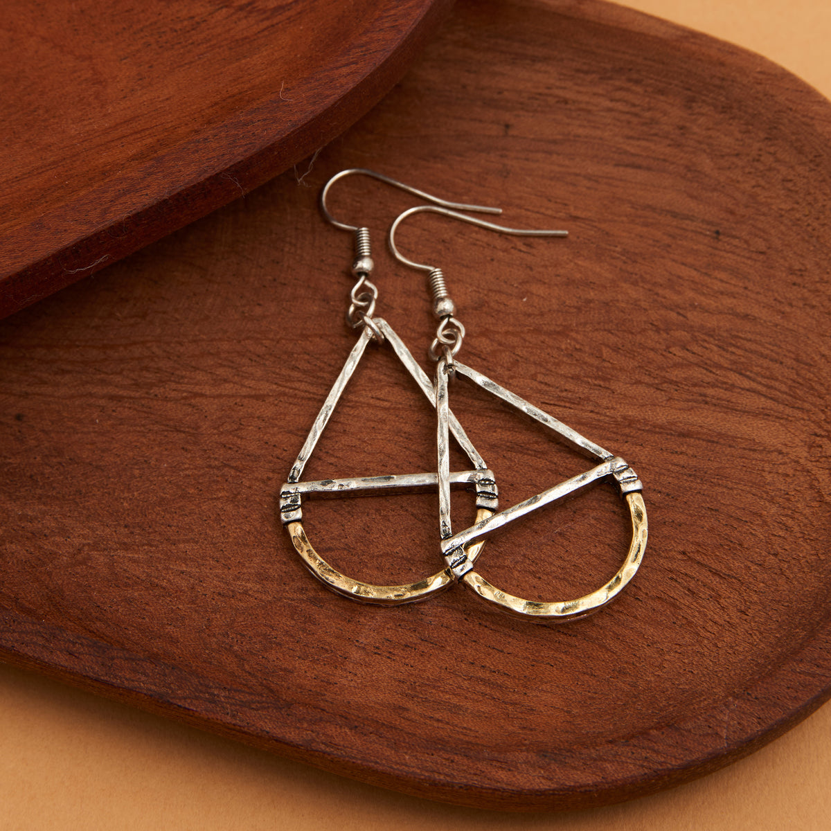 Dangle Earrings Wild Spirit Western Hammered Teardrop