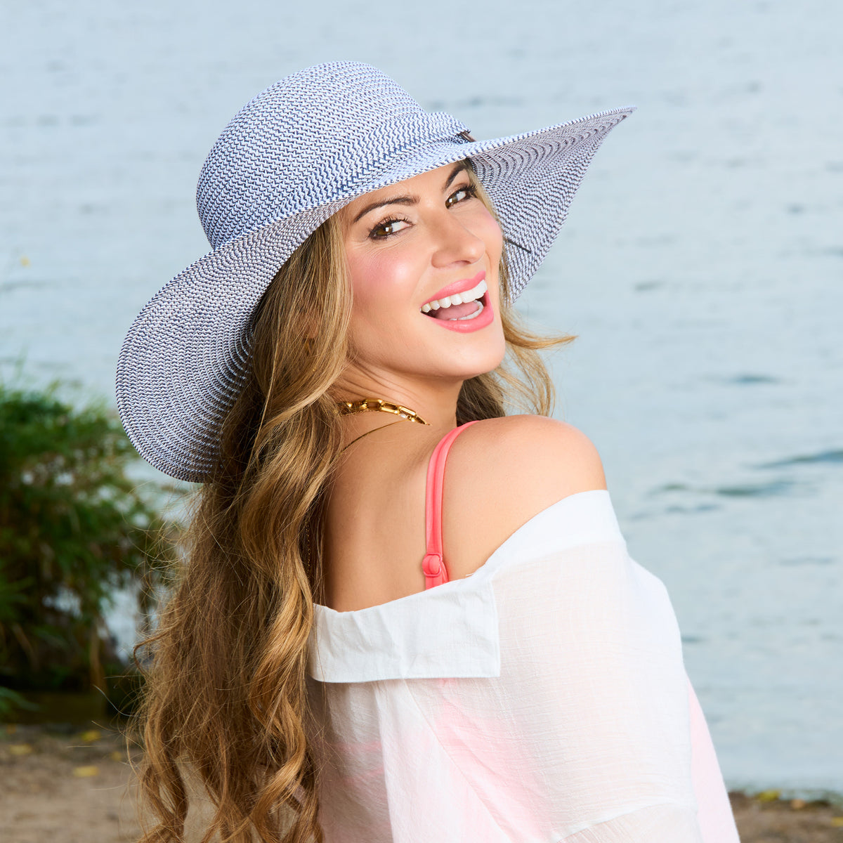 Sun Hat Isabelle Woven Wide Brim Shell Ring