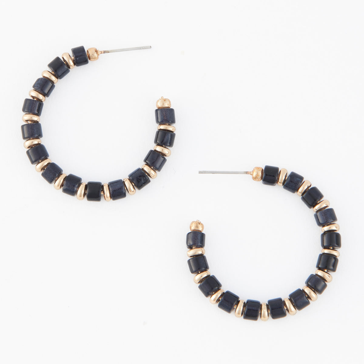 C-Hoop Earrings Nia Seed Bead Gold Disc Post