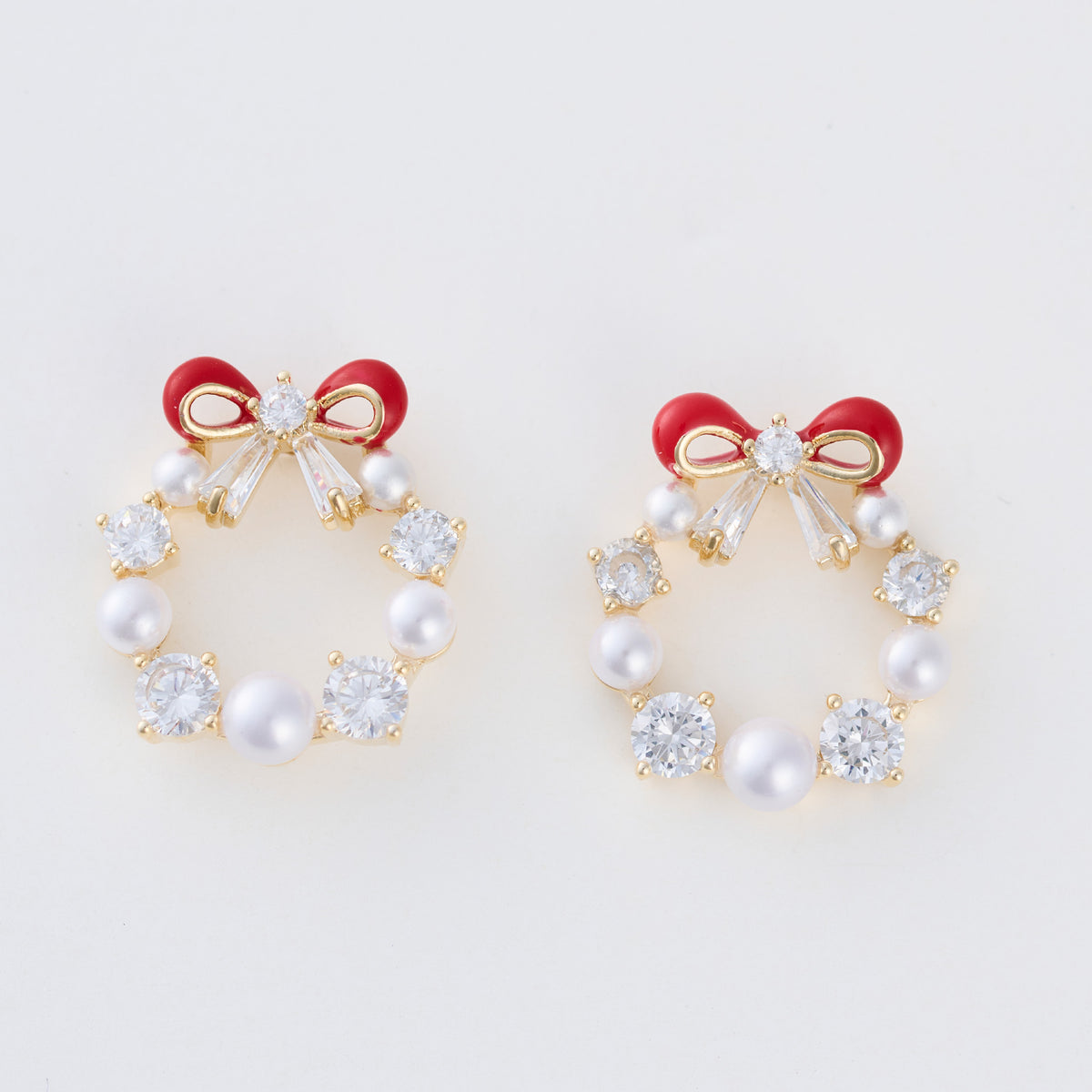 Christmas Wreath Earrings Faux Pearl Holiday Post