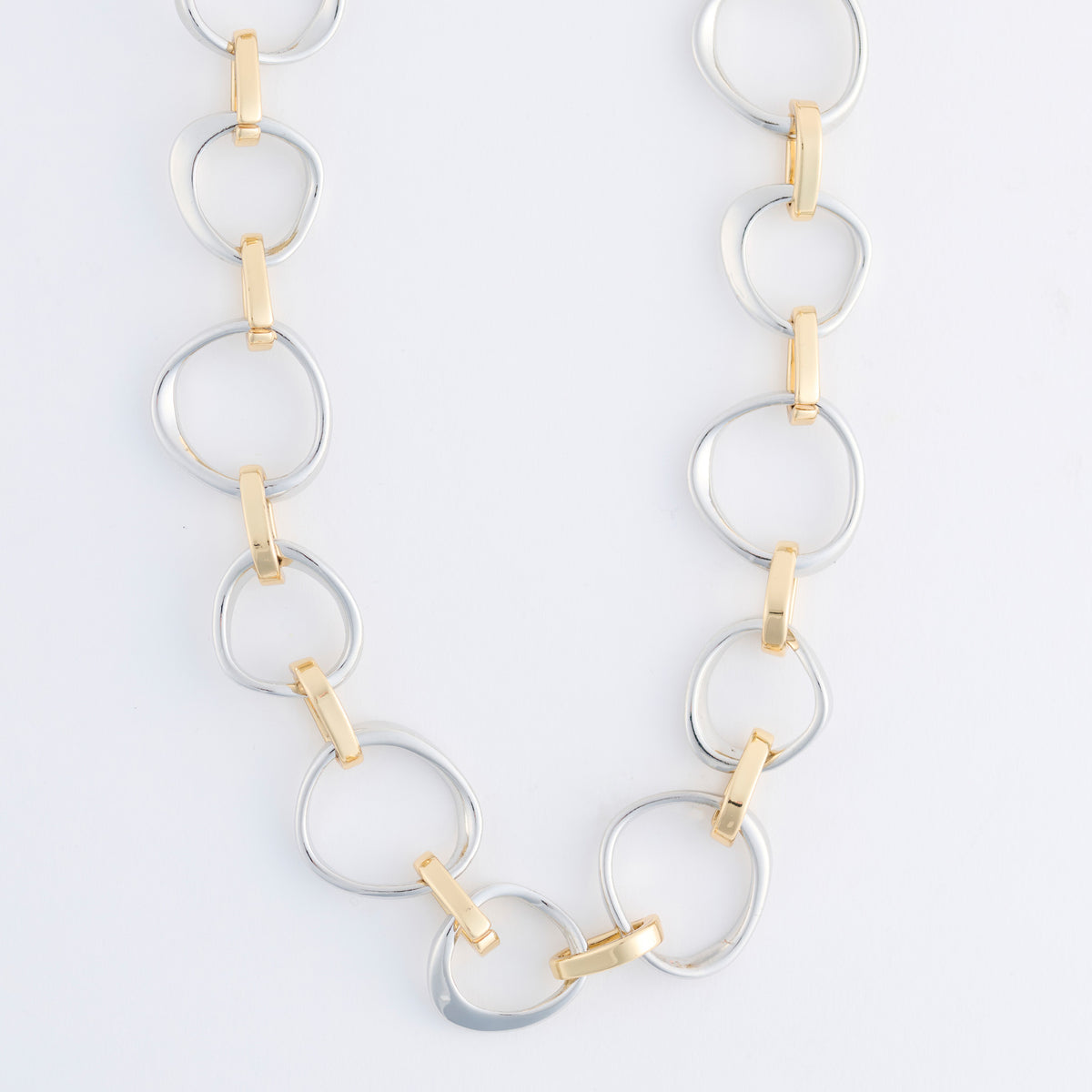 Collar Necklace 18" Two Tone Chunky Circle Link Willa