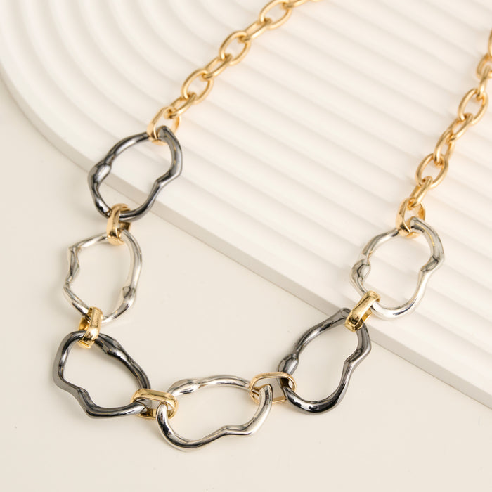 Collar Necklace 18" Two Tone Chunky Wavy Link Willa