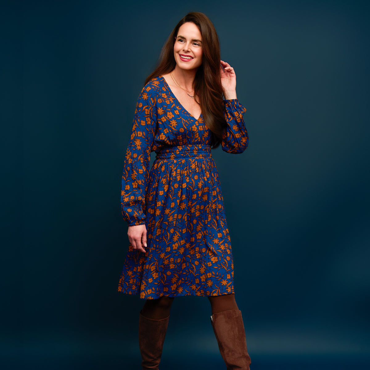 Midi Dress Empire Waist Long Sleeve V-Neck Leana Dress